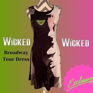 WICKED Broadway Tour Exclusive Merchandise. Elphaba Glinda Two-Toned Dress